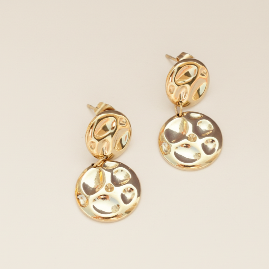 Hammered gold disc dangling stud earrings